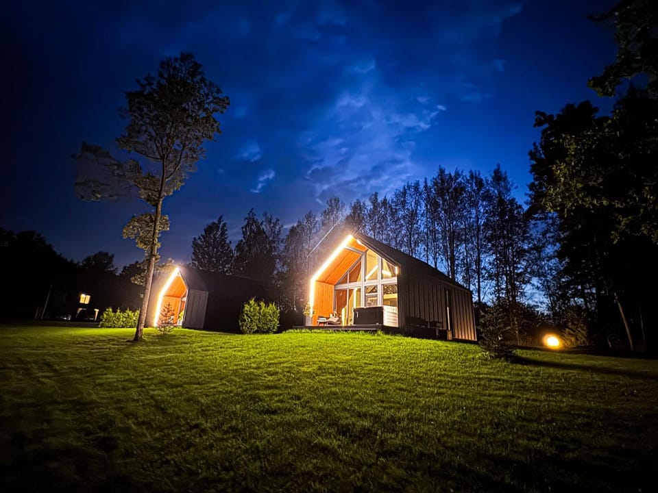 Sniegi design cabin with included sauna and jacuzzi Cabin in Latvia