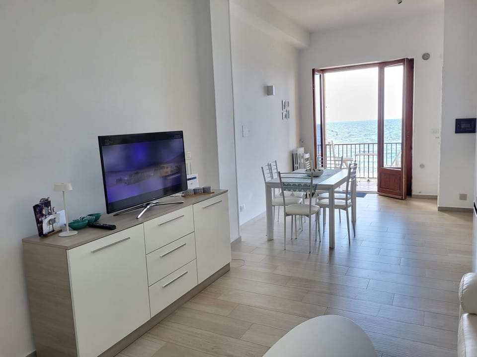 Orme sulla sabbia House in Villa San Giovanni