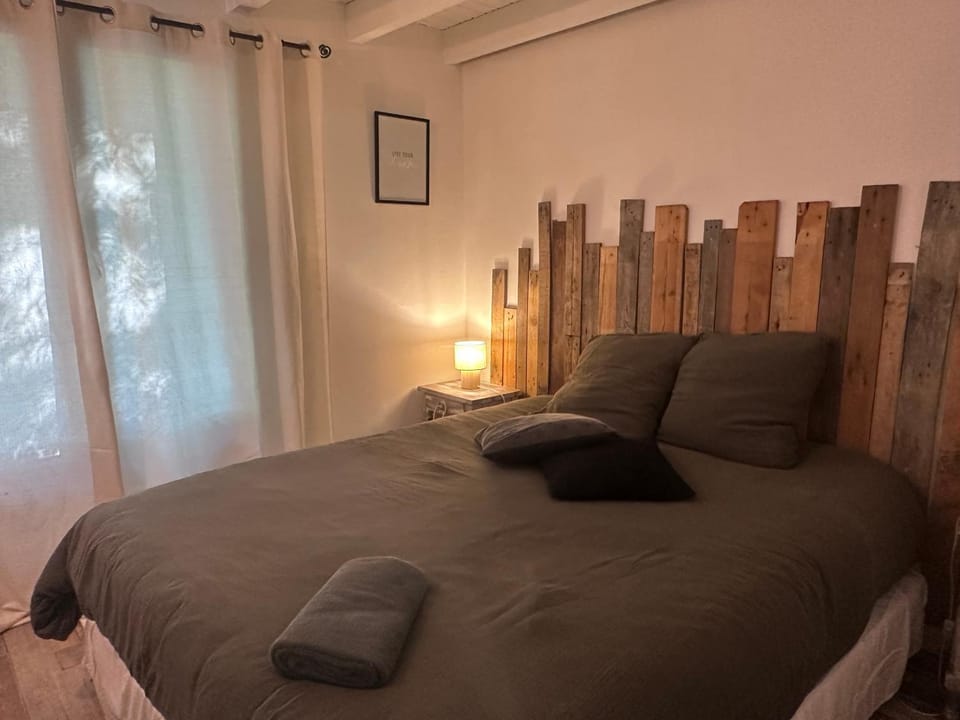 Gîte Les Reculons au pied du lac House in Bourgogne-Franche-Comté
