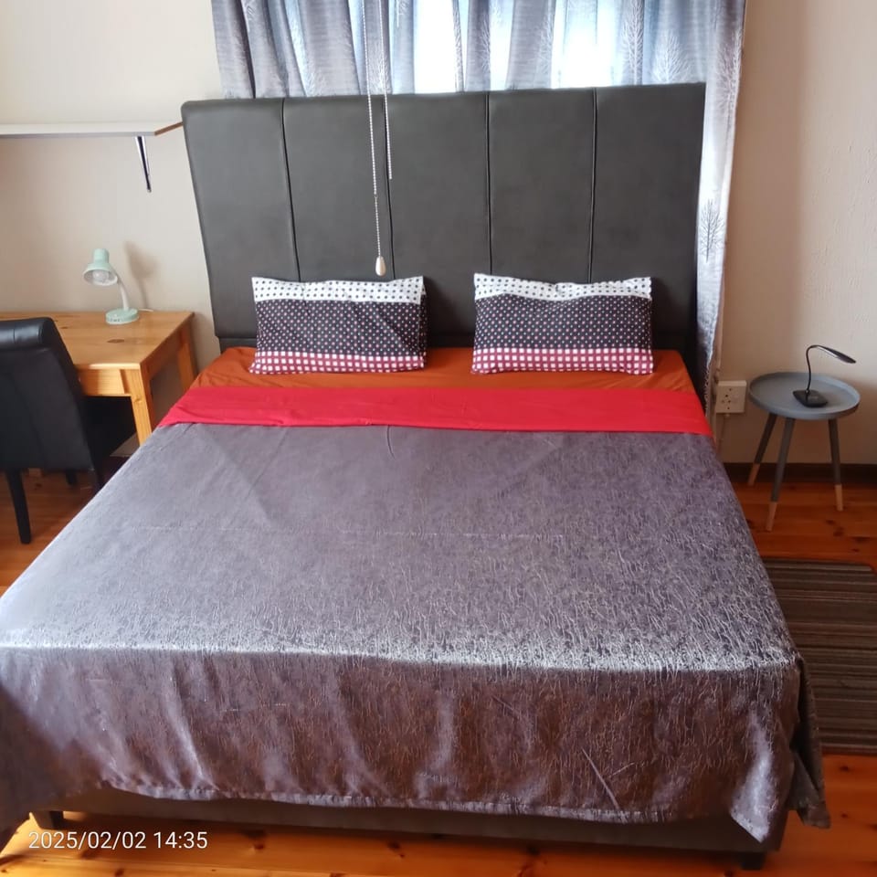 Photo of the whole room, Internal: Not applicable to any particular room