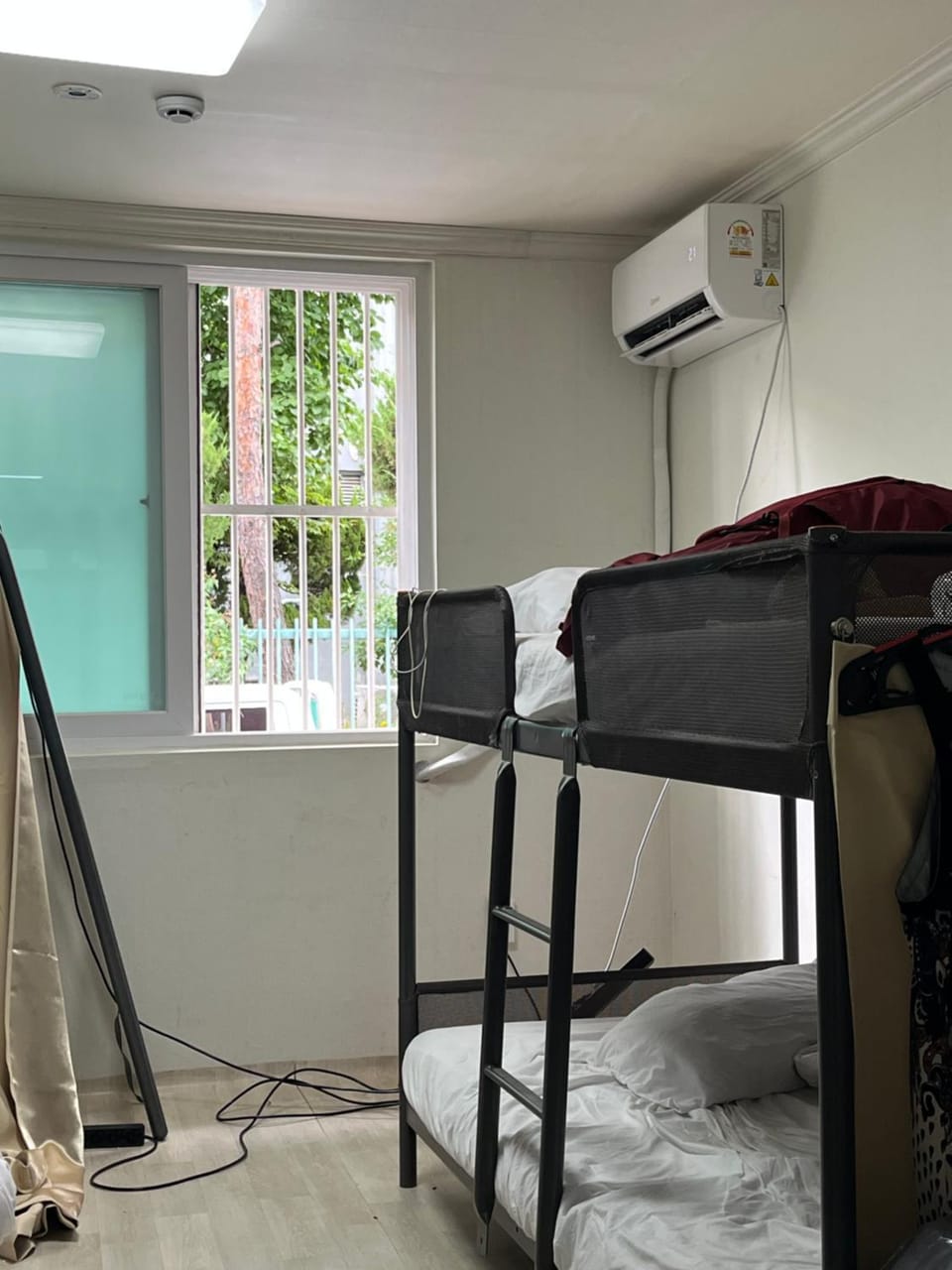 Bueno Day - between Hongdae & Palace Gyeongbokgung 외국인도시민박업 한국인예약금지 Hostel in Seoul