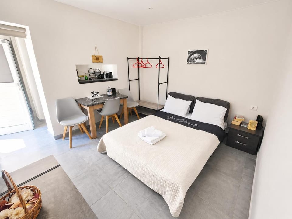 Bed, Living room, Photo of the whole room