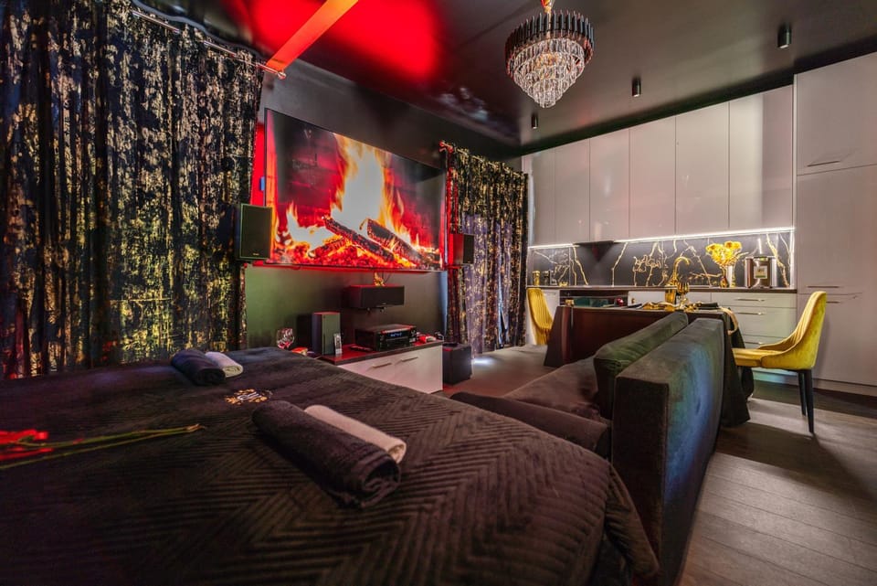 Living room, fireplace
