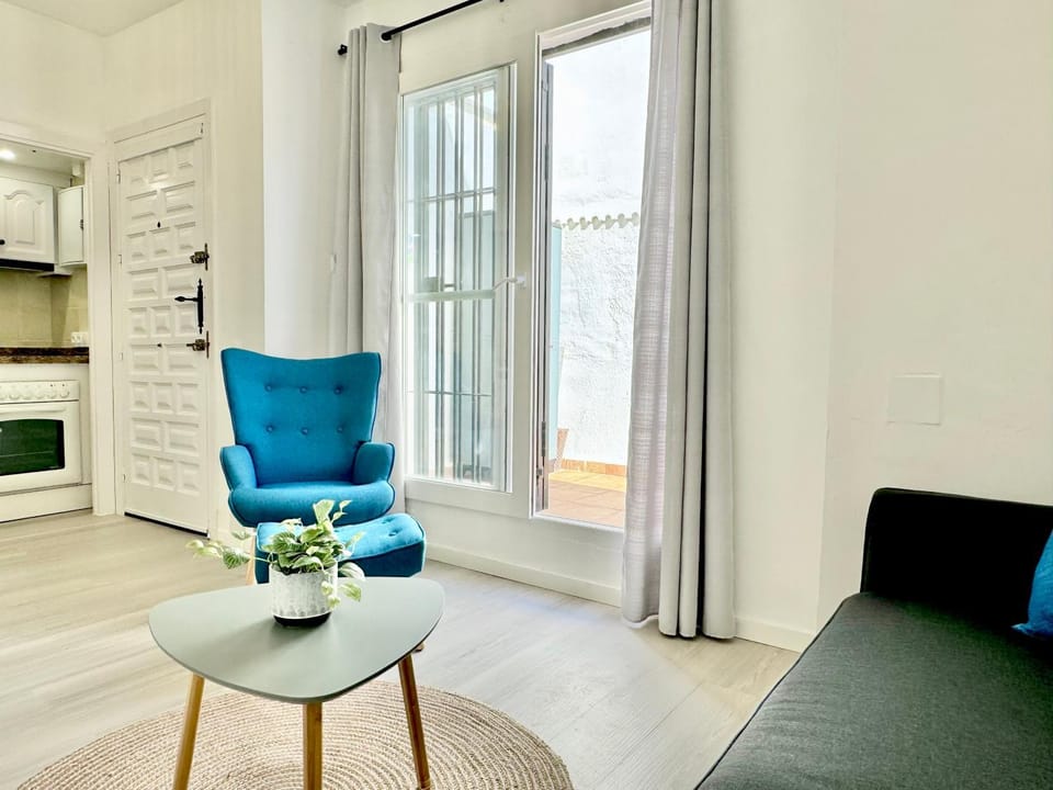 Bright, cozy flat close to the beach Apartment in Sitio de Calahonda