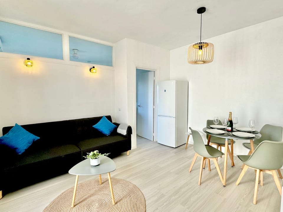Bright, cozy flat close to the beach Apartment in Sitio de Calahonda