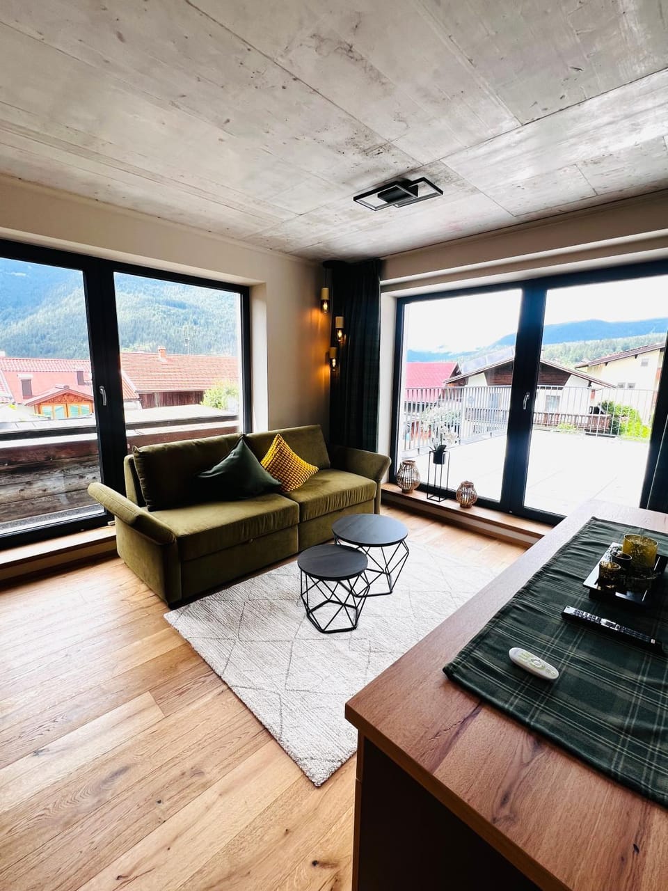 Living room, Mountain view