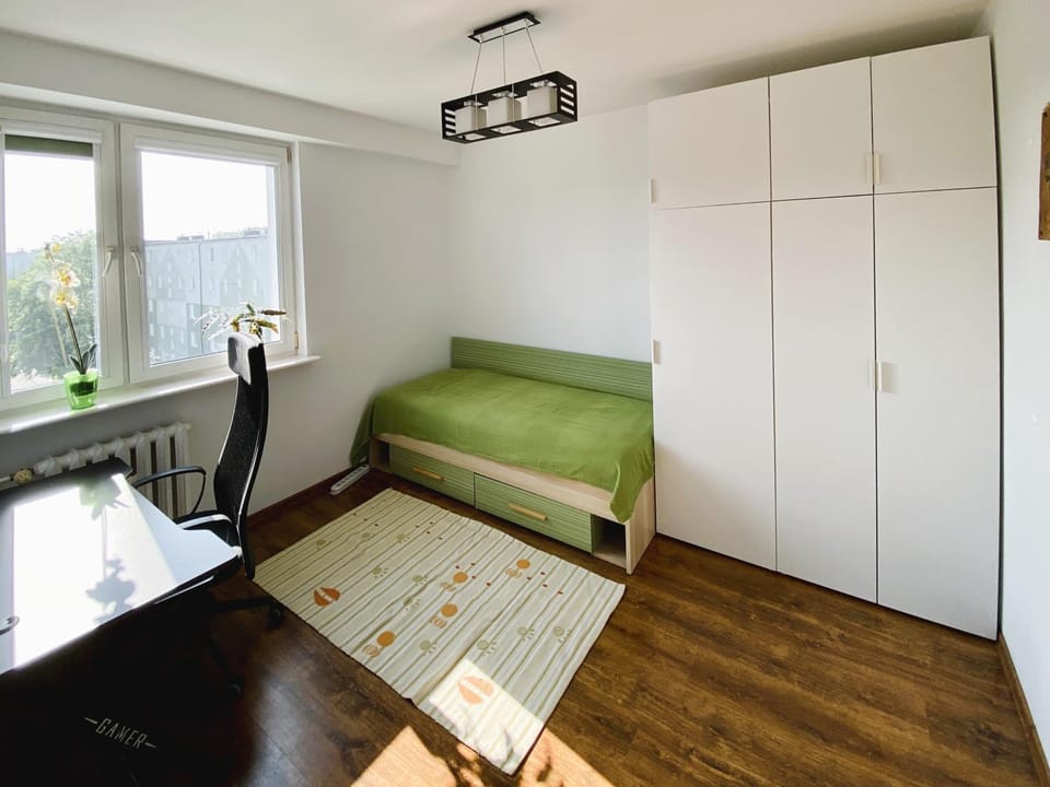 Bedroom, wardrobe