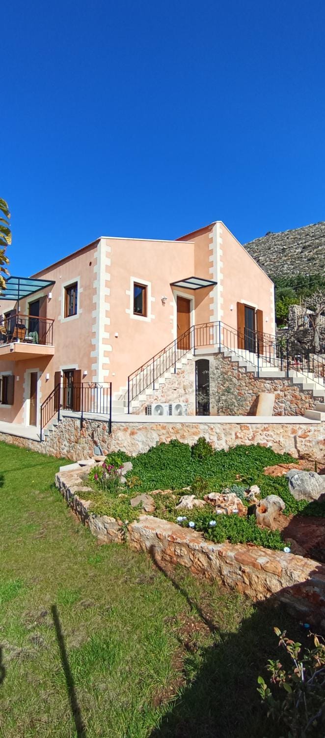 Property building, Day, Natural landscape, Mountain view
