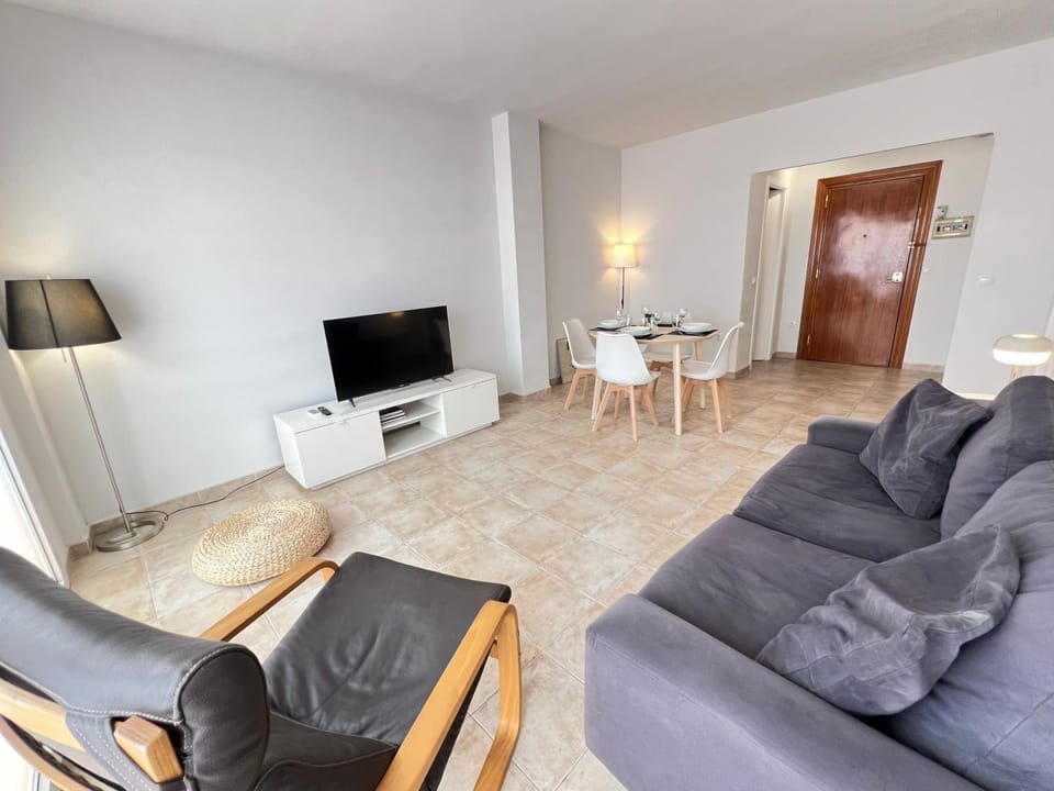 TV and multimedia, Living room, Dining area