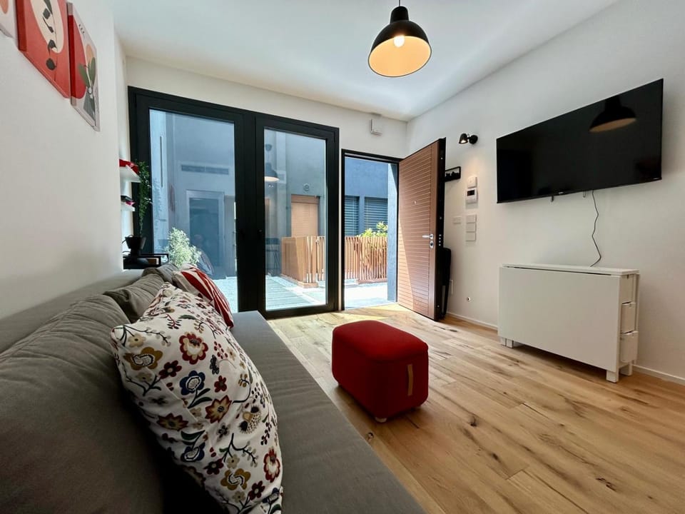 TV and multimedia, Living room, Seating area