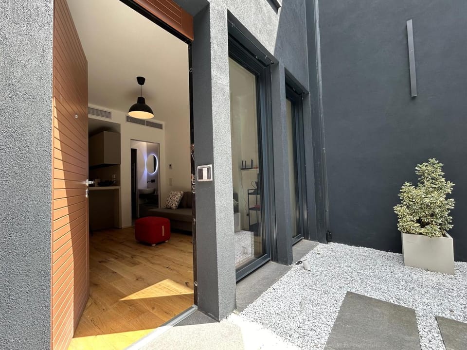 Property building, Facade/entrance