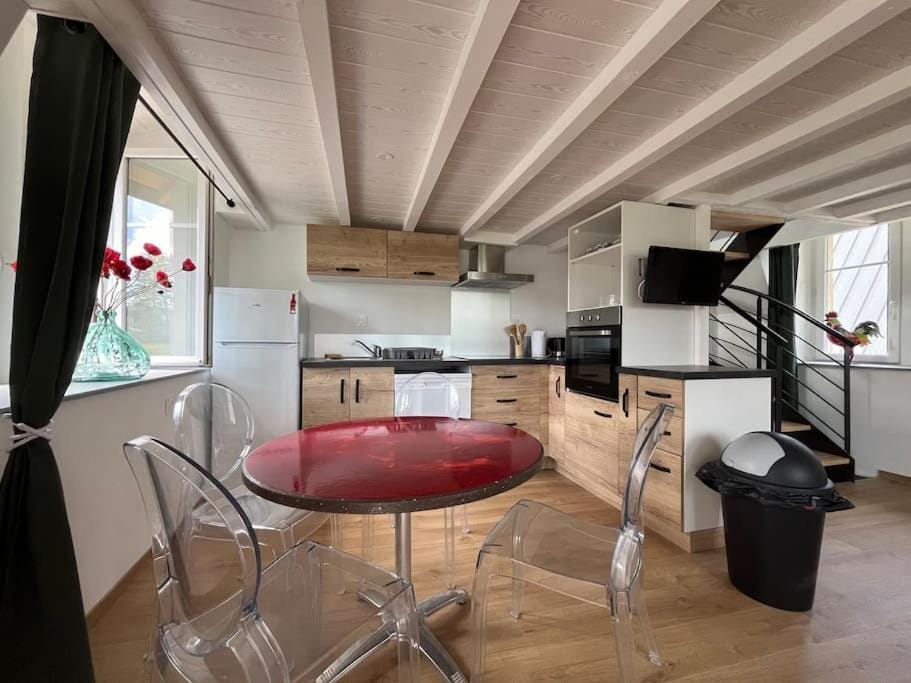 Gîte du Tilleul - Sauna & Jardin House in Auvergne-Rhône-Alpes