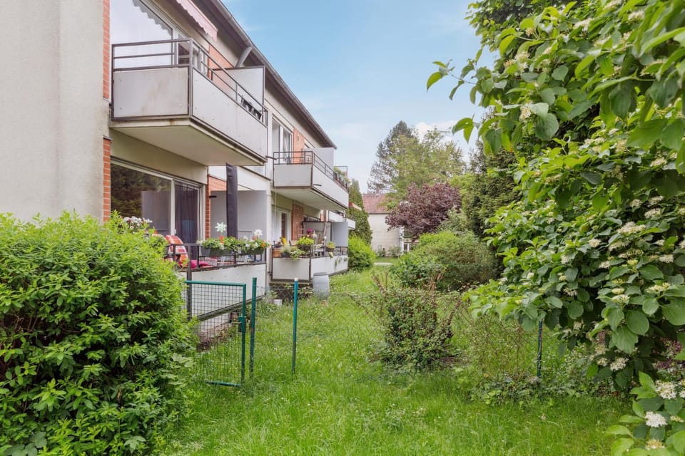 Property building, Patio, Day, Natural landscape, Garden view