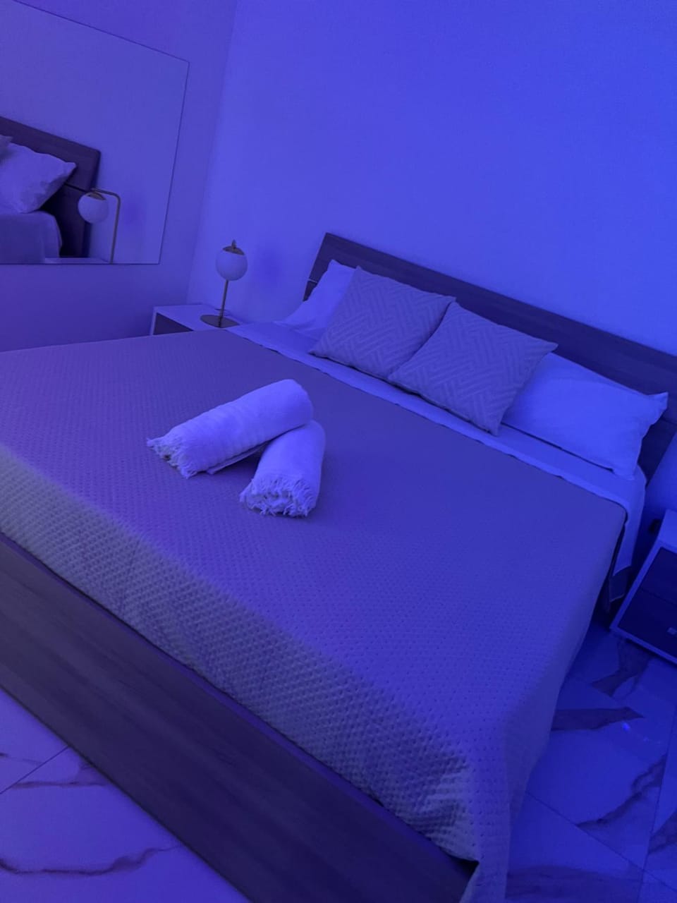 Bed, Photo of the whole room, Bedroom, towels