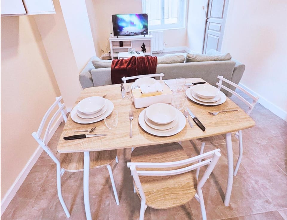 Dining area, Dinner
