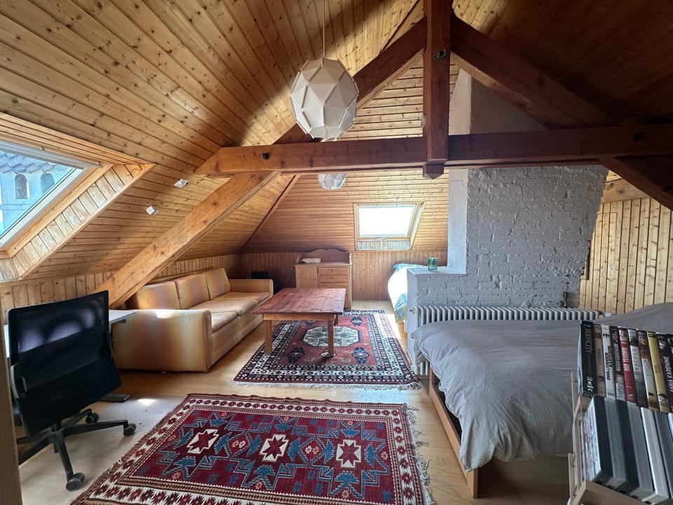 Seating area, Bedroom