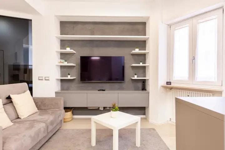 TV and multimedia, Living room, Seating area