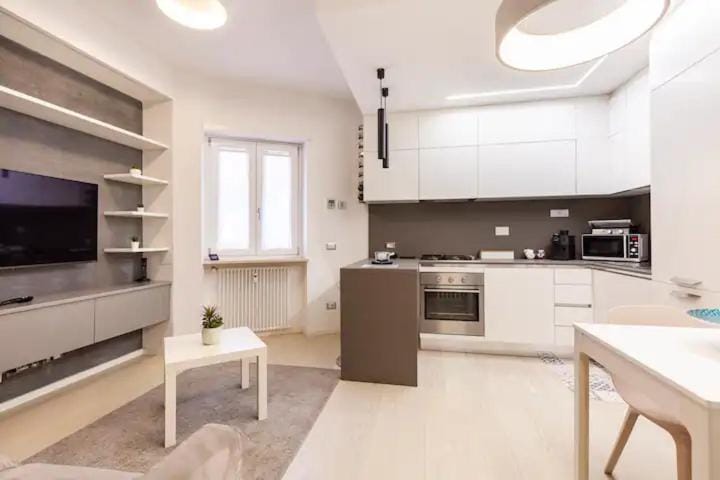 Kitchen or kitchenette, Dining area, dishwasher, oven, stove