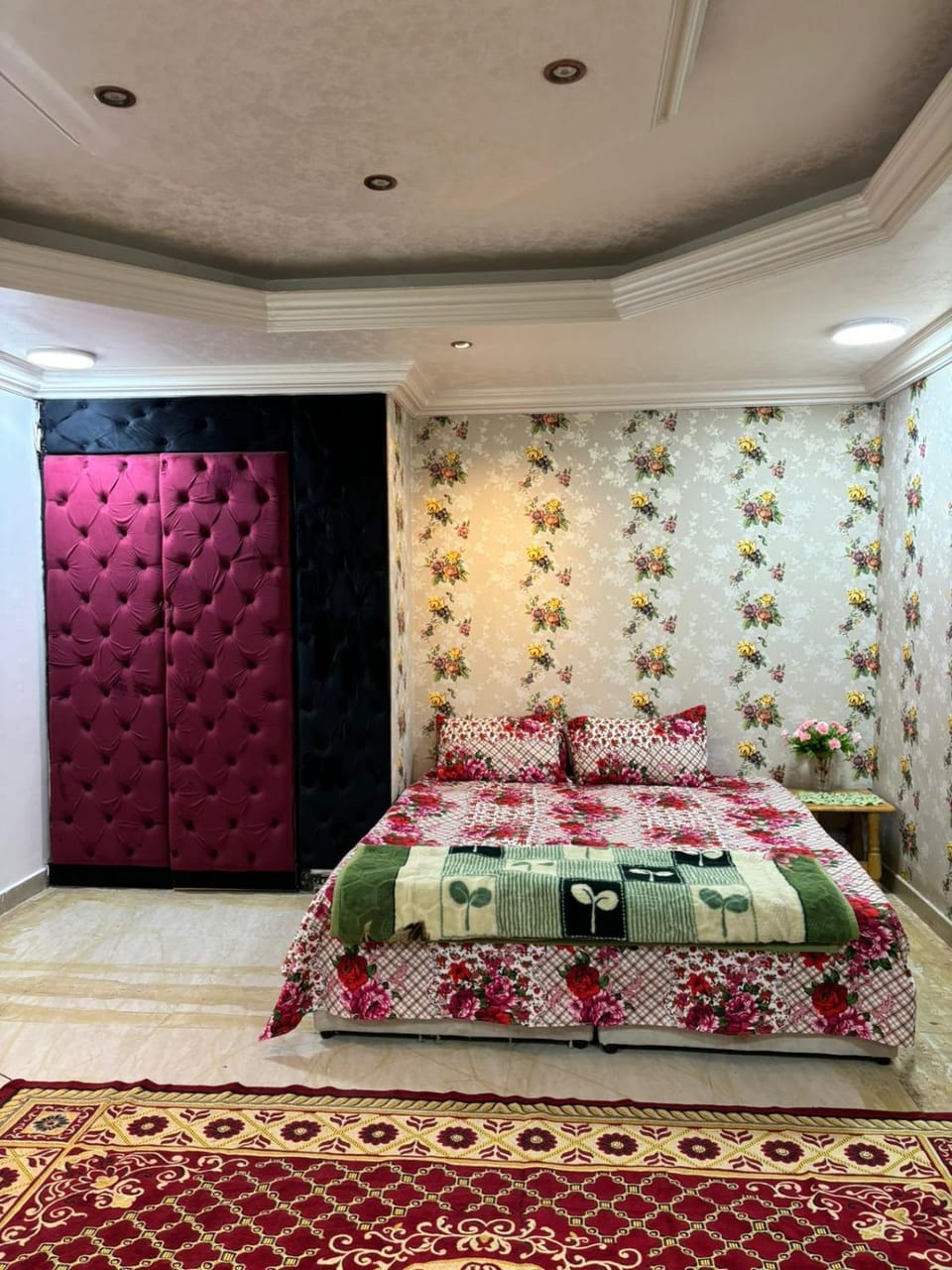 Furnished Bedroom with attached bath in Villa in sharjah Vacation rental in Ajman