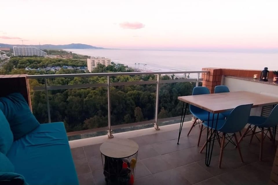 Natural landscape, View (from property/room), Balcony/Terrace, Sea view