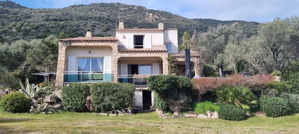 Maison accès direct plage corse du sud Villa in Coti-Chiavari