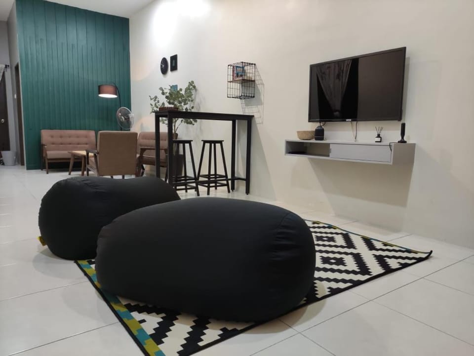 TV and multimedia, Evening entertainment
