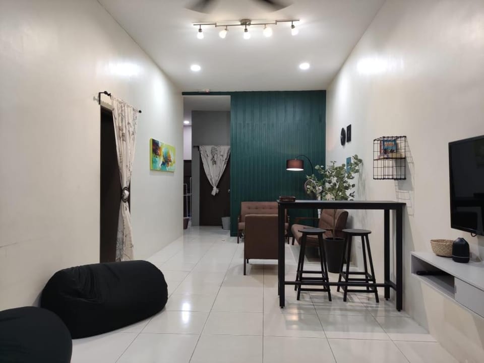 TV and multimedia, Living room, Seating area, minibar