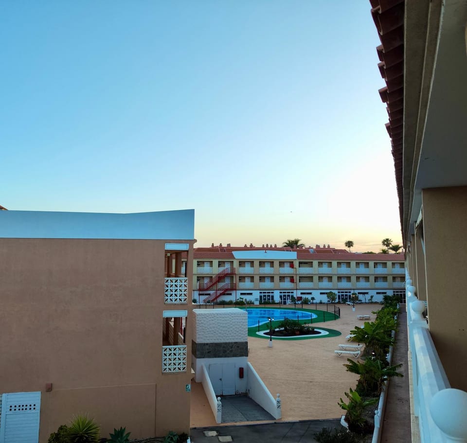 Balcony/Terrace, Pool view, Sea view