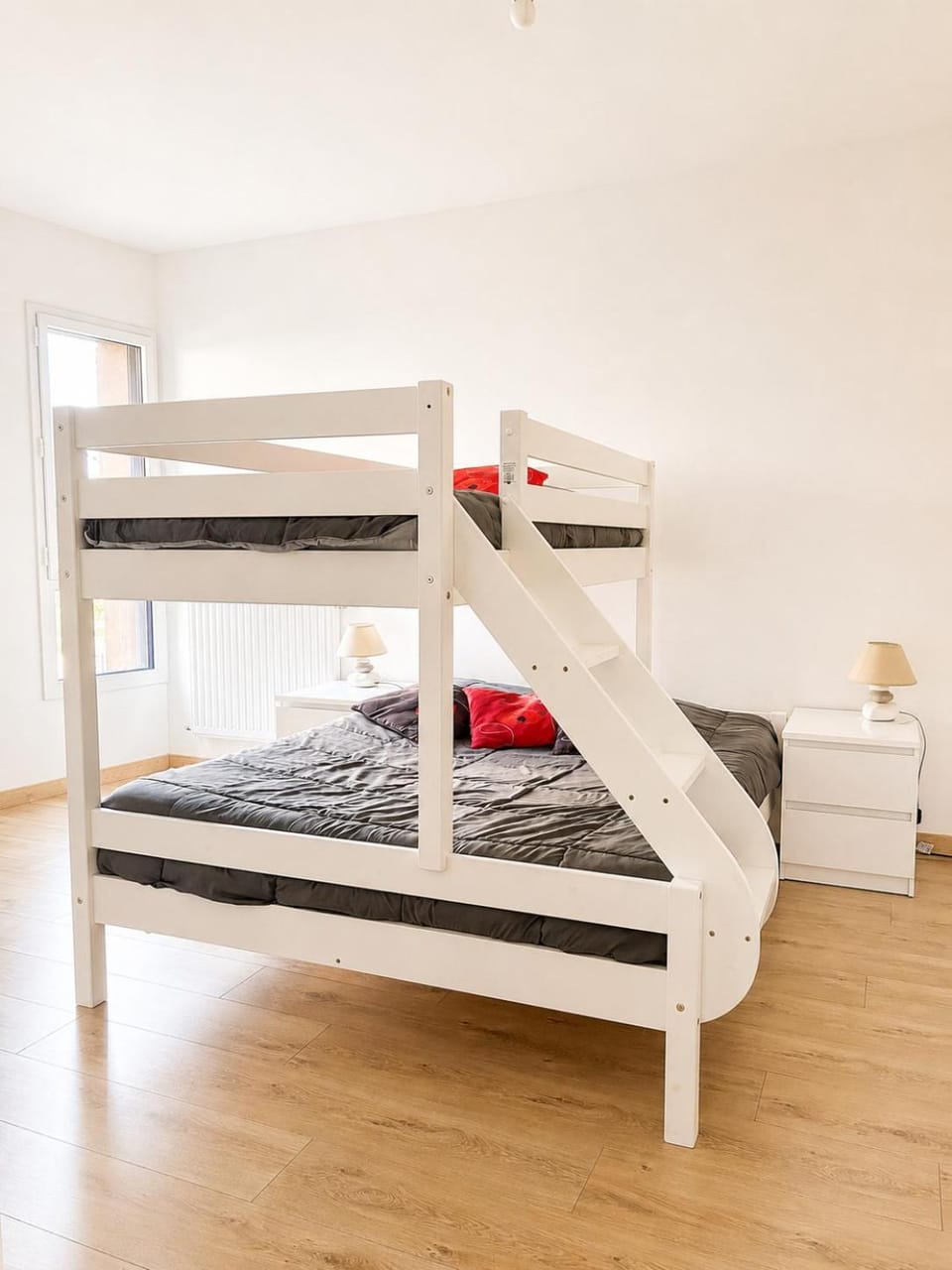 Bed, Photo of the whole room, Bedroom, bunk bed