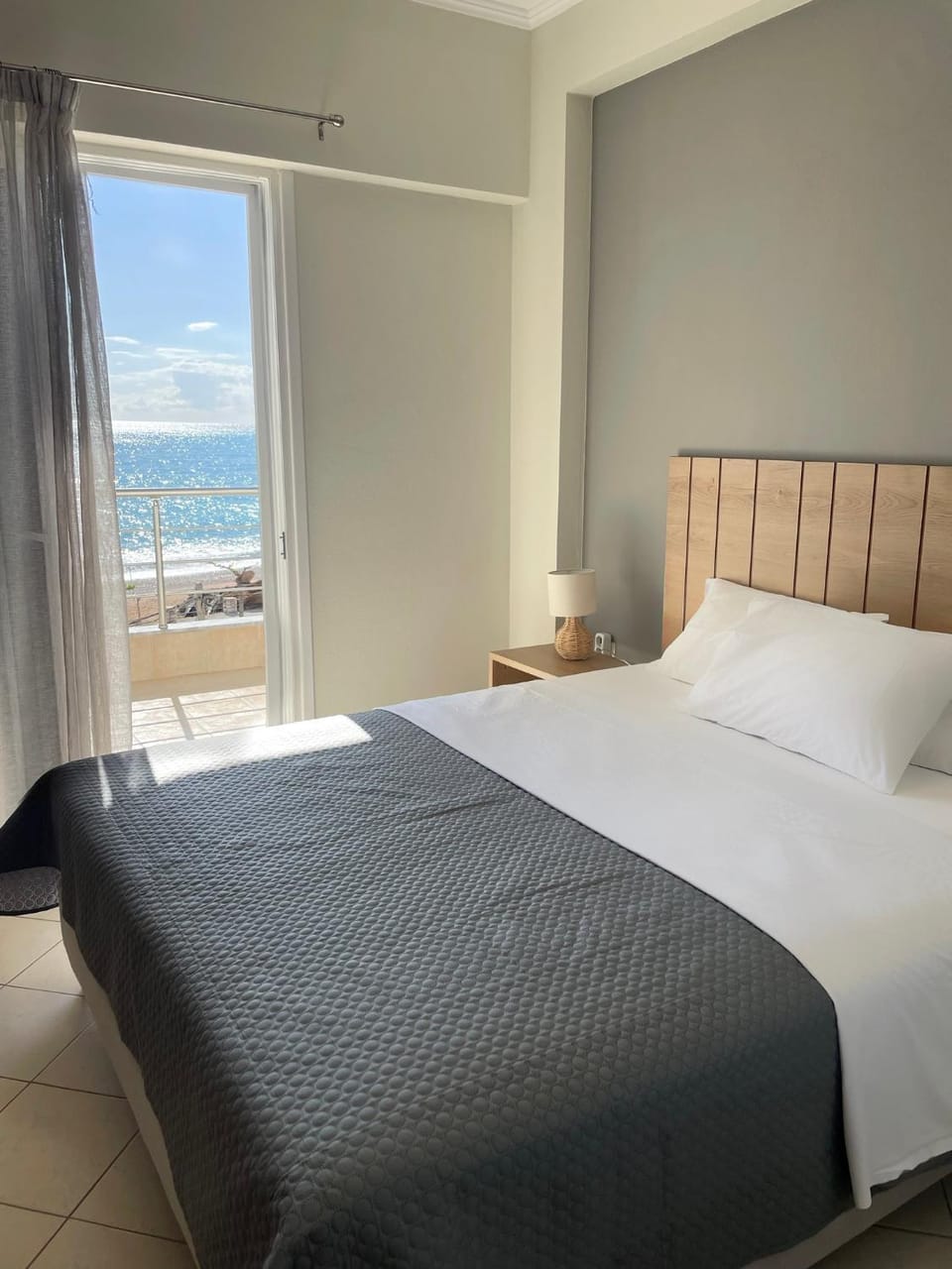 Bed, Photo of the whole room, Sea view