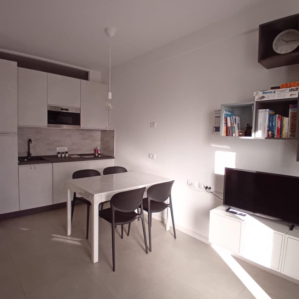 Communal lounge/ TV room, Kitchen or kitchenette