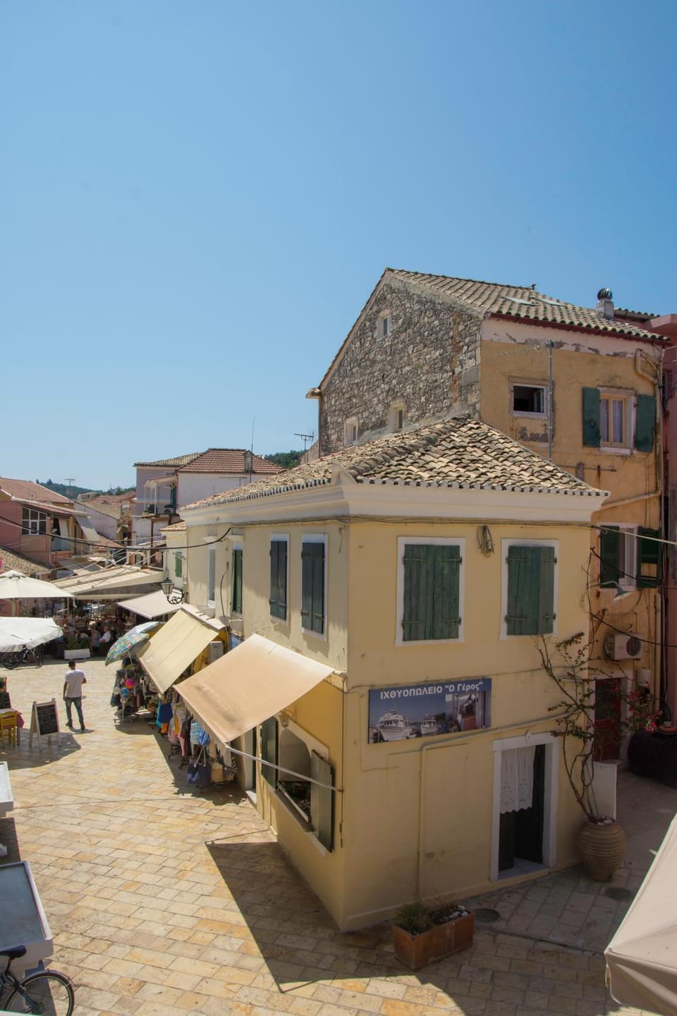 Day, Neighbourhood, Street view, Location