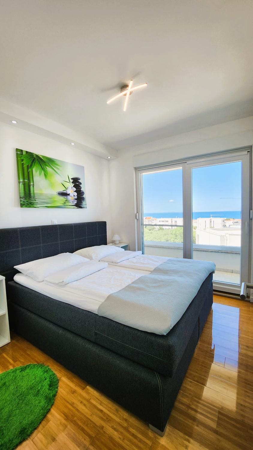 Bedroom, Sea view