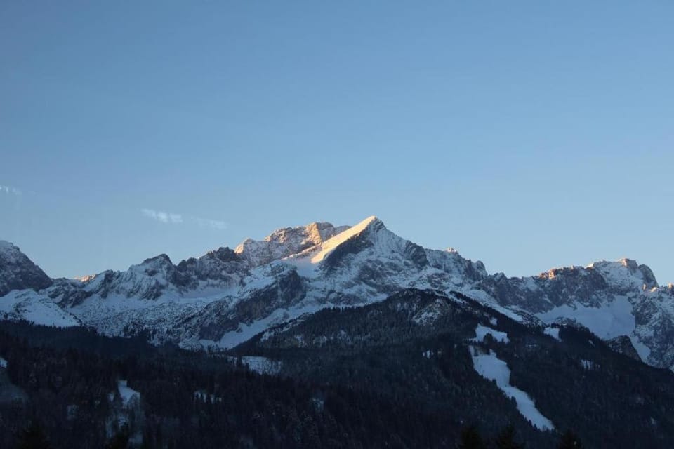 Nearby landmark, Day, Natural landscape, Winter, Mountain view