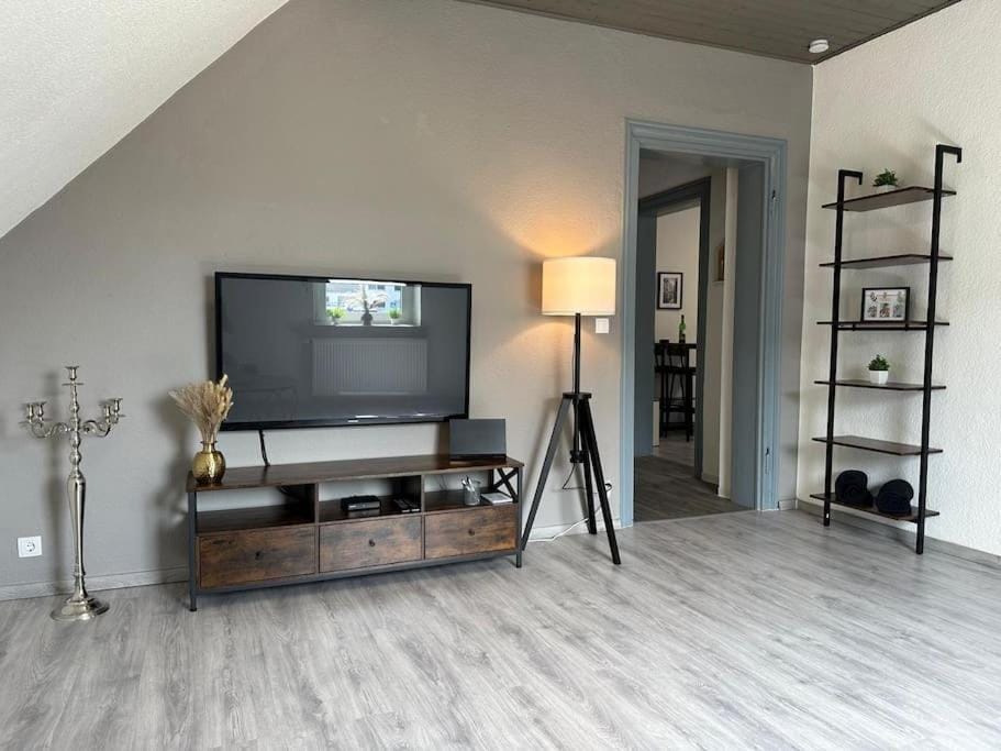 Communal lounge/ TV room, TV and multimedia, Living room, Evening entertainment