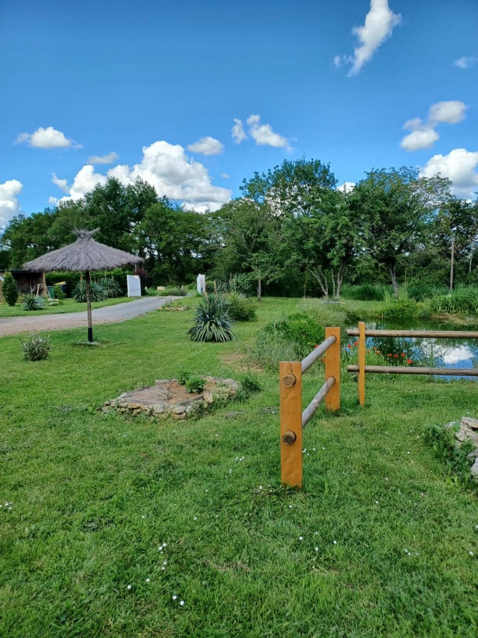 Tiny House Bed and Breakfast in Bourgogne-Franche-Comté