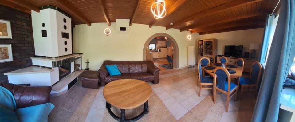 Communal lounge/ TV room, Living room, Seating area