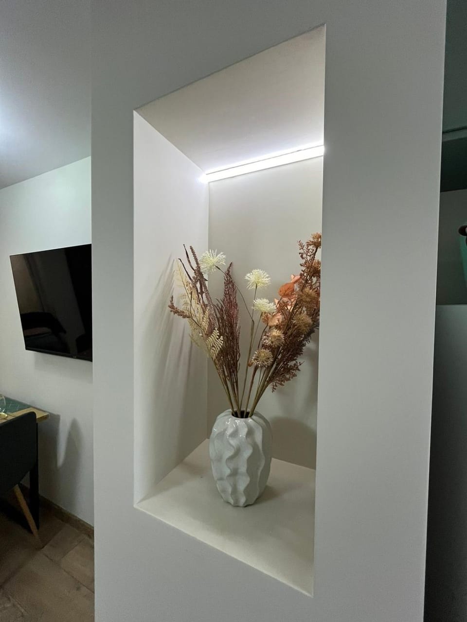 TV and multimedia, Decorative detail