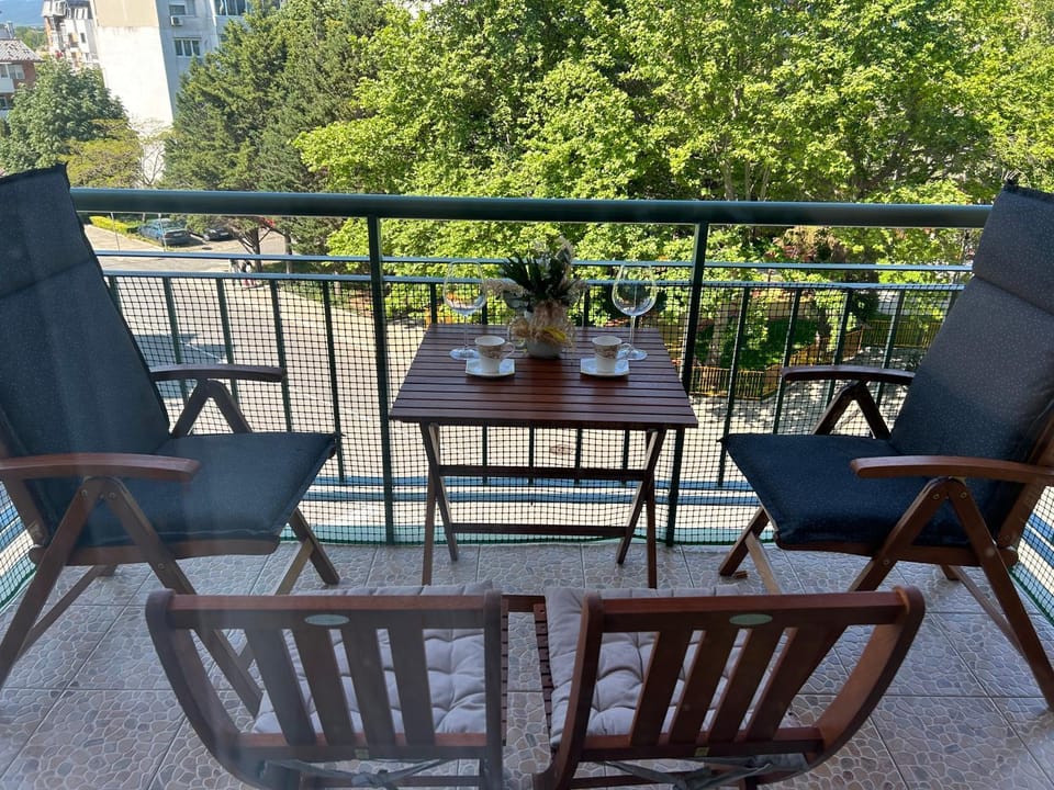 View (from property/room), Balcony/Terrace