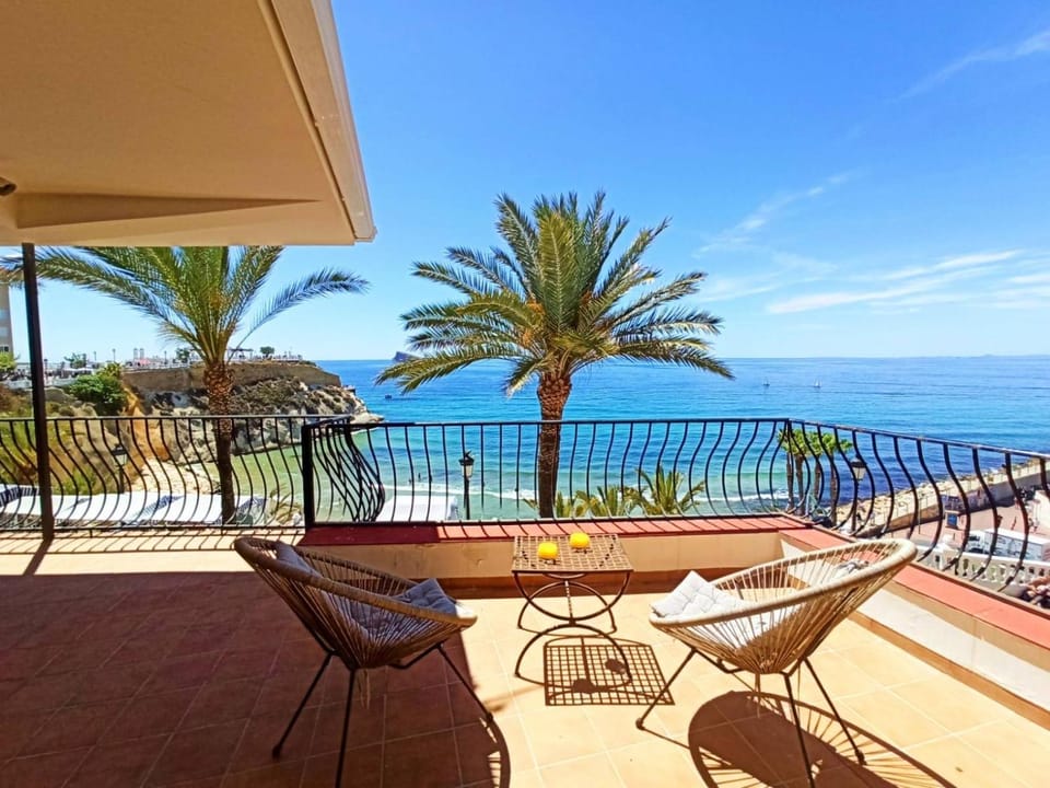 View (from property/room), Balcony/Terrace, Landmark view, Sea view