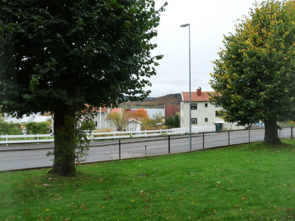 Ekhult Apartments - Ground Floor - Garden and Lake View Apartment in Västra Götaland County