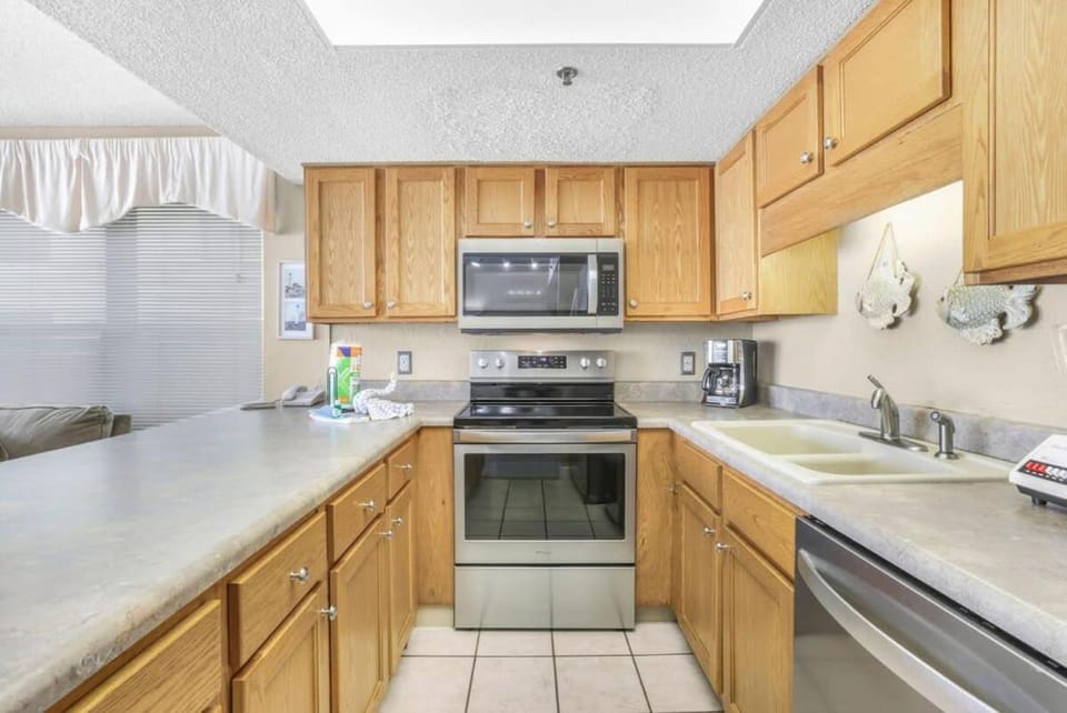 Phoenix II 2101-Amenities Galore Beachfront House in Orange Beach