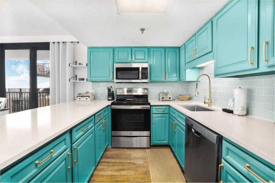 Phoenix III 3031 beachfront end-unit House in Orange Beach