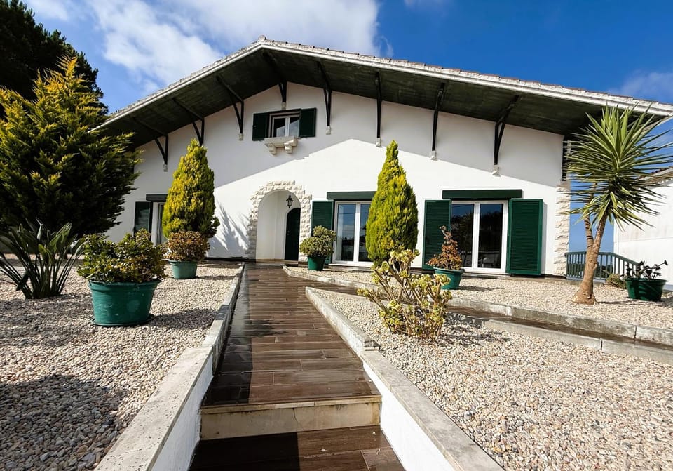 Property building, Spring, Garden, Garden view