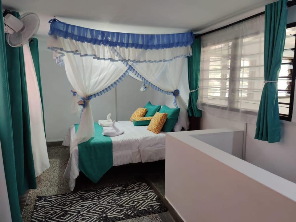 Monica's Cottage Diani Beach Kenya Apartment in Diani Beach