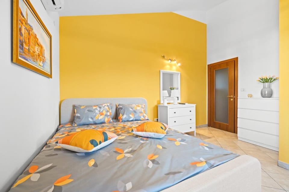 Studio Maja Apartment in Pula