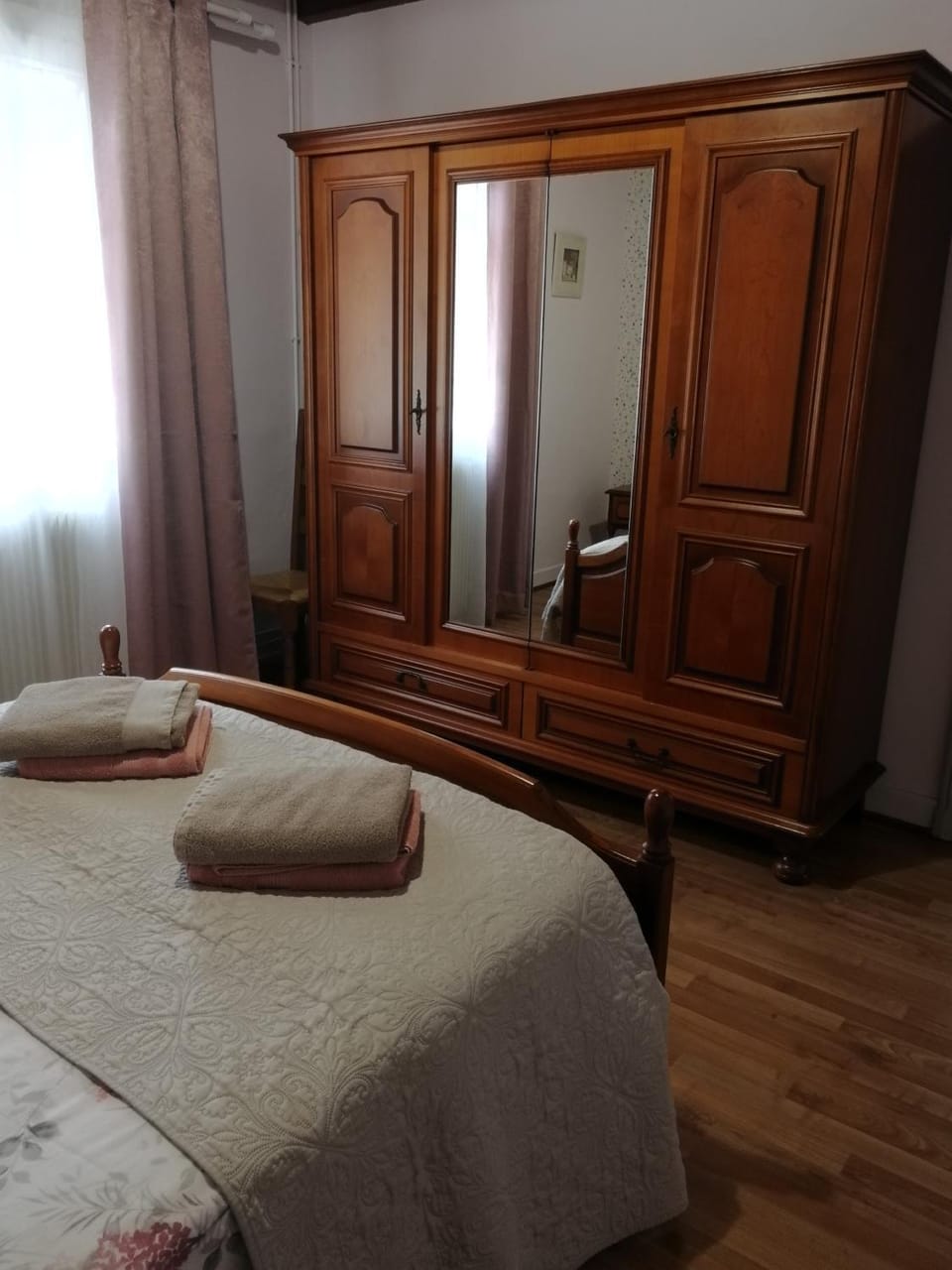 Bed, Bedroom, wardrobe