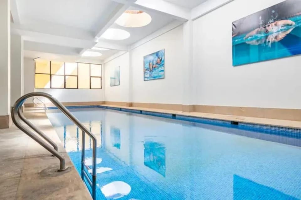 Swimming pool, Swimming pool