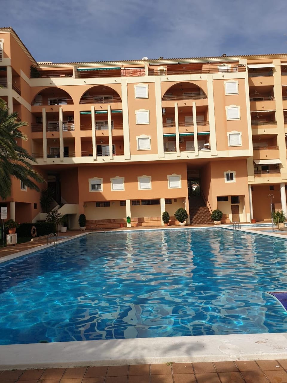 Property building, Balcony/Terrace, Pool view, Swimming pool, sunbed