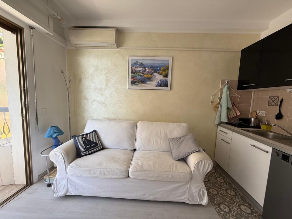 Residence Mona Lisa bord de mer Menton Apartment in Menton